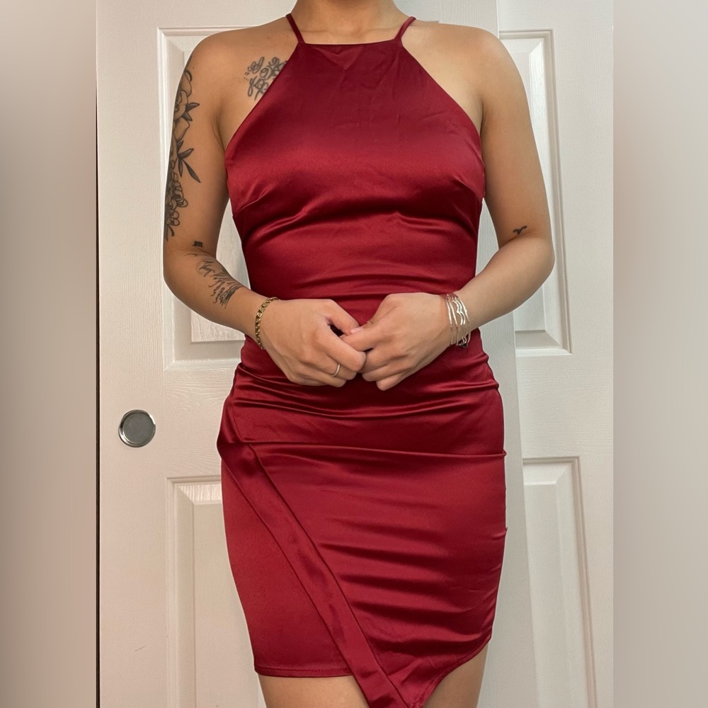 Halter neck red bodycon dress